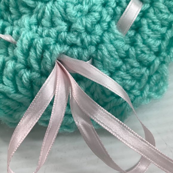 Handmade Crochet Sea Green Baby Blanket Ribbon Detail Scalloped Edge 41" X 34" - Picture 3 of 6